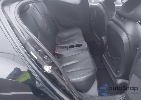 2013 Hyundai Veloster Turbo W/Blue z USA, uszkodzony, nr VIN KMHTC6AE8DU086914